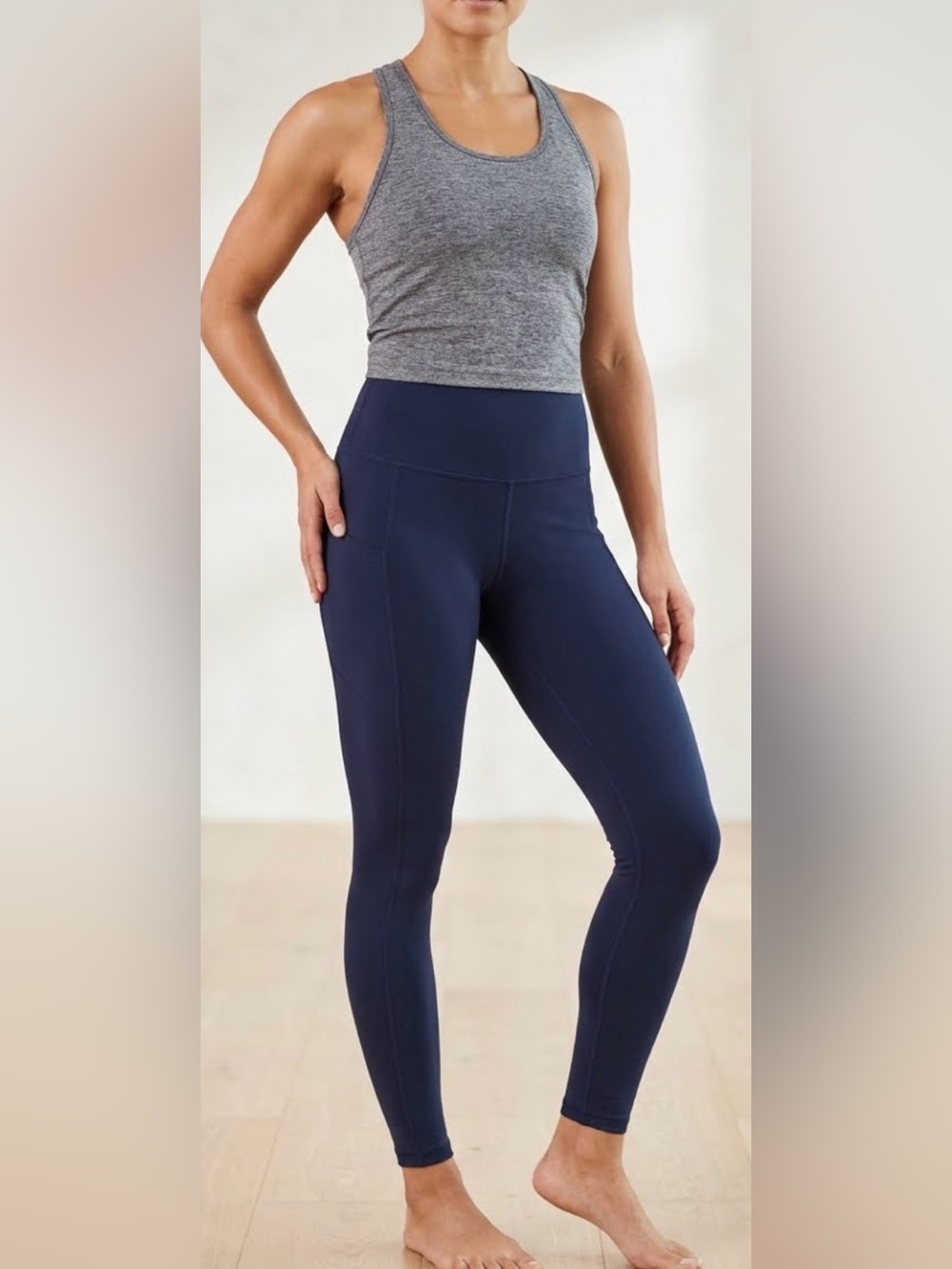 High-Rise Navy Performance Leggings with Side Pockets